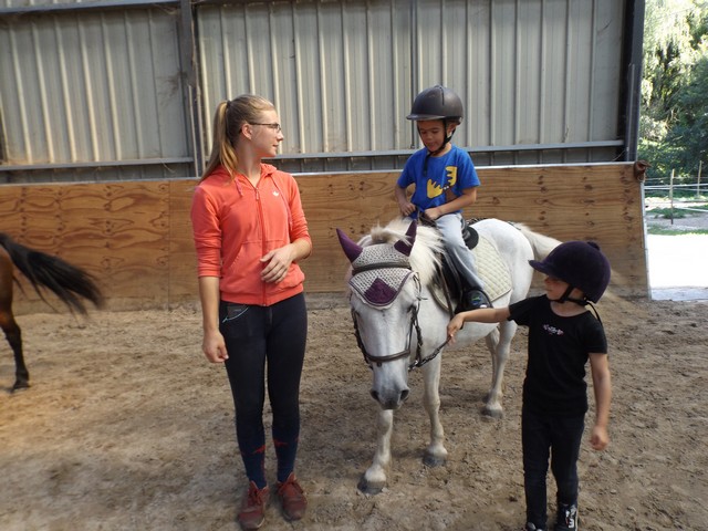 poney sortie 102